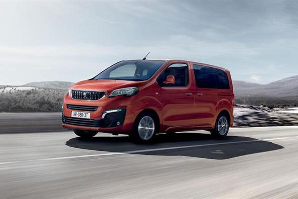 Przegląd minivana Peugeot Traveller