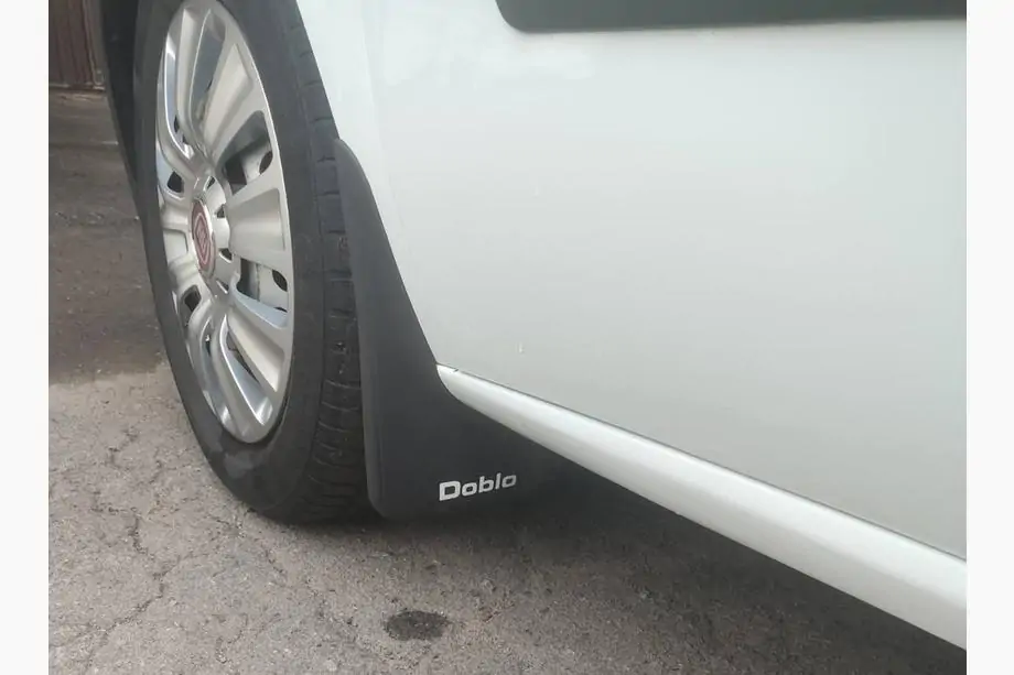 Fiat Doblo II 2010-2022 Chlapacze Premium (Turcja) Image