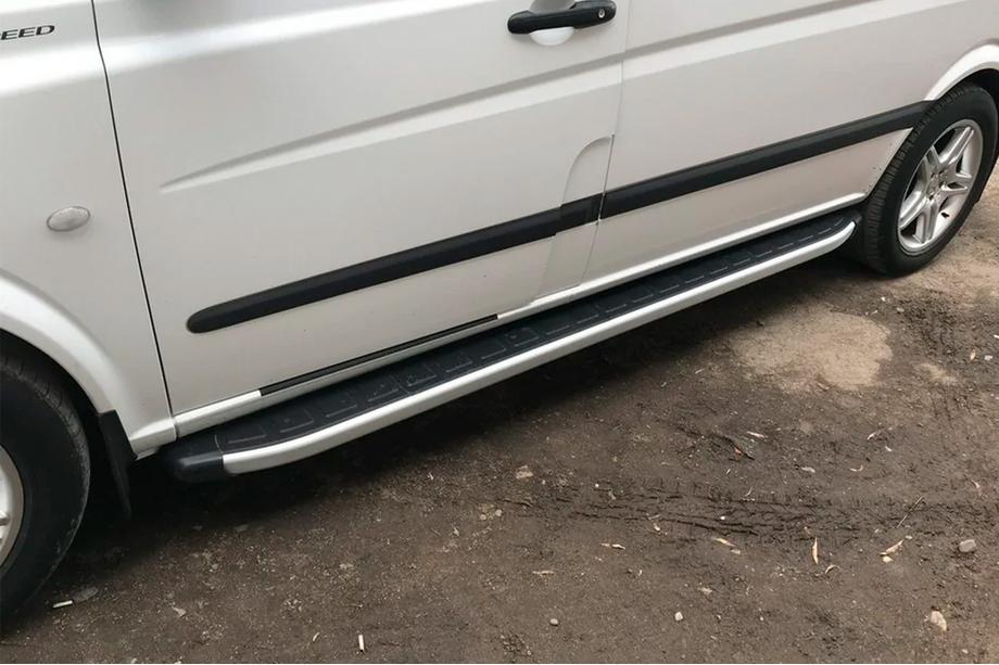 Mercedes Viano 2004-2014 Progi boczne Alliance (2 szt., aluminium) Długa Baza Zdjęcia 8