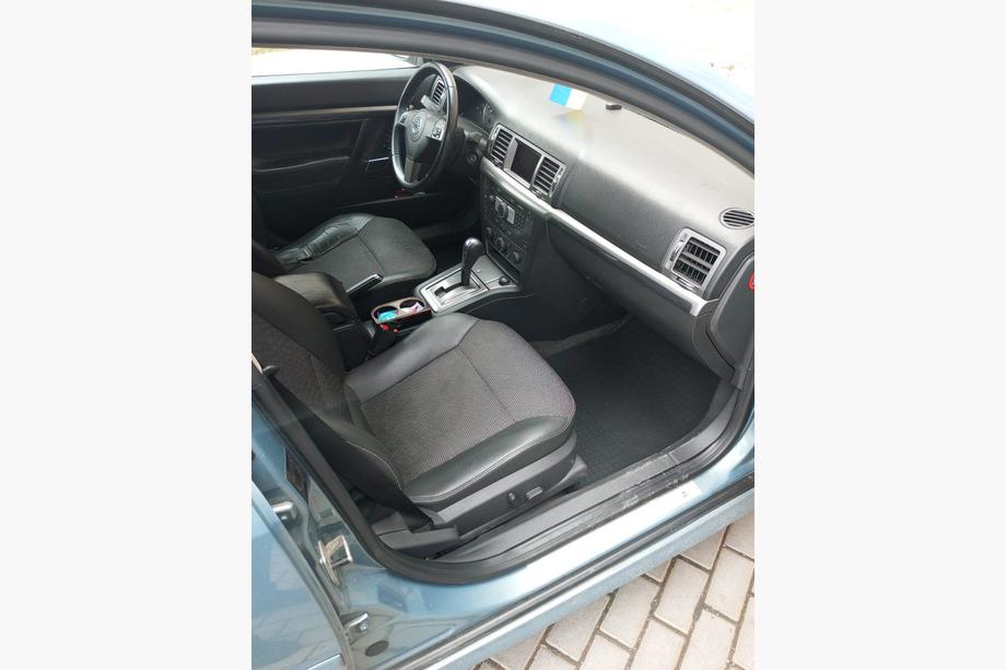 Opel Vectra C 2002-2008 Dywaniki gumowe (4 szt, Polytep) Zdjęcia 3