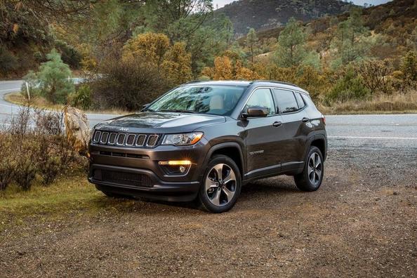 Druga generacja zwrotnicy Jeep Compass