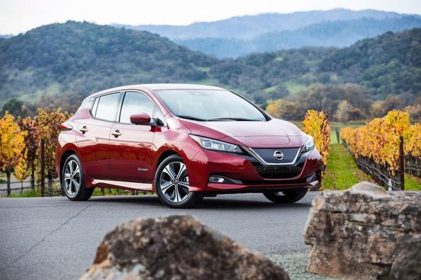 Elektryczny hatchback Nissana Leaf drugiej generacji