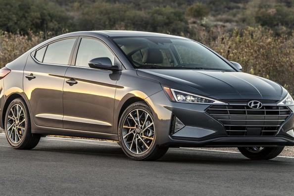 Przegląd Hyundai Elantra 2019 roku modelowego