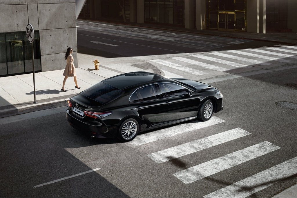 Drugi przegląd Toyota Camry 2018 roku modelowego