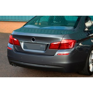 Listwa SD ze stali nierdzewnej nad tablicą rejestracyjną BMW 5 Series F10/F11 2010–2016 zdjęcia 2