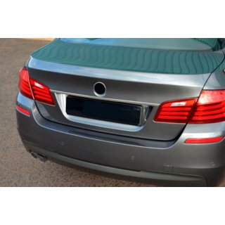 Listwa SD ze stali nierdzewnej nad tablicą rejestracyjną BMW 5 Series F10/F11 2010–2016 zdjęcia 4