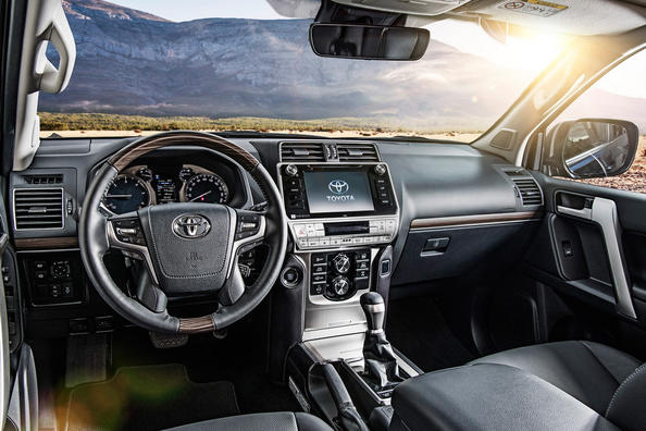 Odświeżony suv, Toyota Land Cruiser Prado Zdjęcie 3