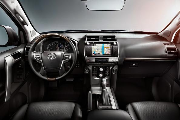 Odświeżony suv, Toyota Land Cruiser Prado Zdjęcie 4