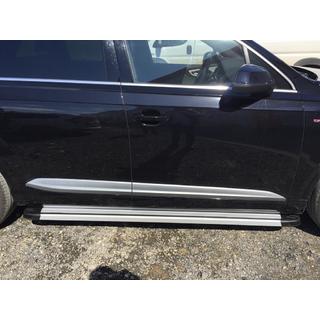 Progi Boczné Maya V4 (2 szt., Aluminium) Audi Q7 2015–2026 zdjęcia 4