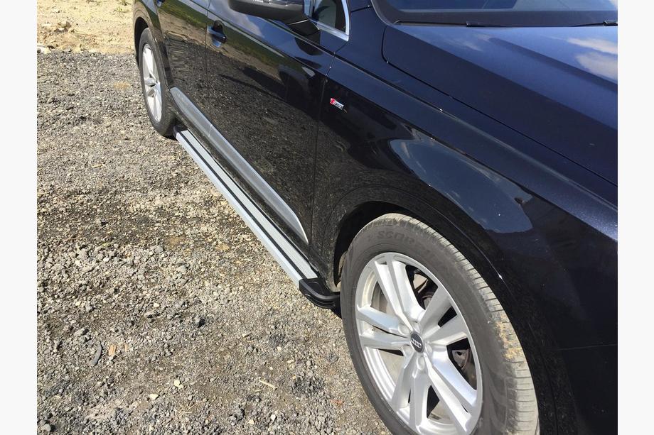 Audi Q7 2015–2026 Progi Boczné Maya V4 (2 szt., Aluminium) Image