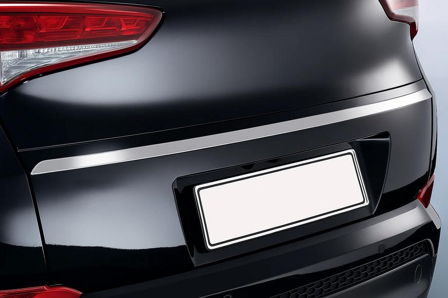 Hyundai Tucson TL 2016-2021 Listwa chromowana nad tablicą rejestracyjną (2015–2018, górna, wąska, stal nierdzewna) Image