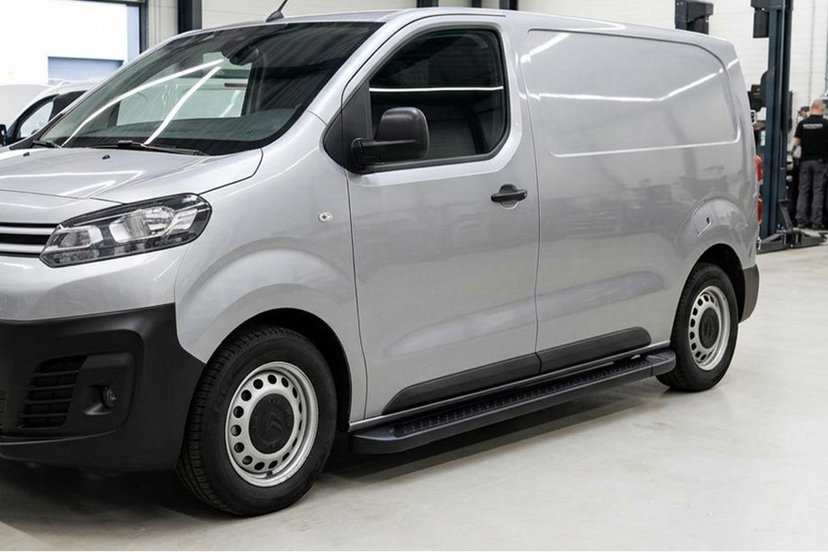 Citroen SpaceTourer 2016- Progi Boczné Allmond Black (2 szt., Aluminium) M - Średni Rozstaw Osi Zdjęcia 5