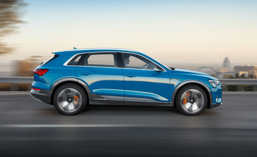 Elektryczny Audi e-tron: nowy suv niemieckiej firmy