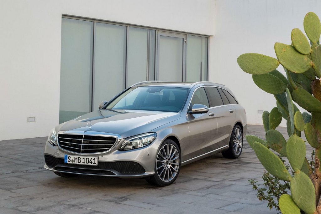 Przegląd zaktualizowanego kombi Mercedes-Benz C-class czwartej generacji