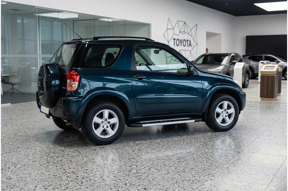 Toyota Rav 4 2001-2005 Progi Boczné RedLine V1 (2 szt., Aluminium) Image
