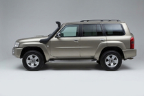 Nissan Patrol Y61 1997-2011 Progi Boczne Maydos V2 (2 szt., Aluminium i Stal Nierdzewna) zdjęcia 1