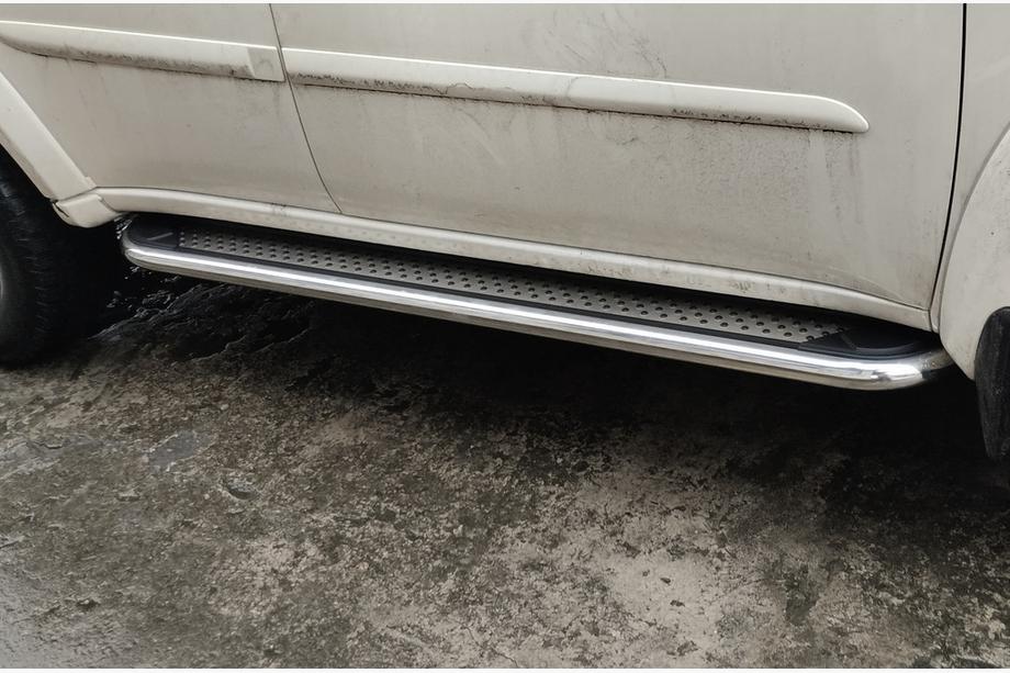Mitsubishi Pajero Sport 2008-2015 Progi Boczne Maydos V2 (2 szt., Aluminium i Stal Nierdzewna) Image