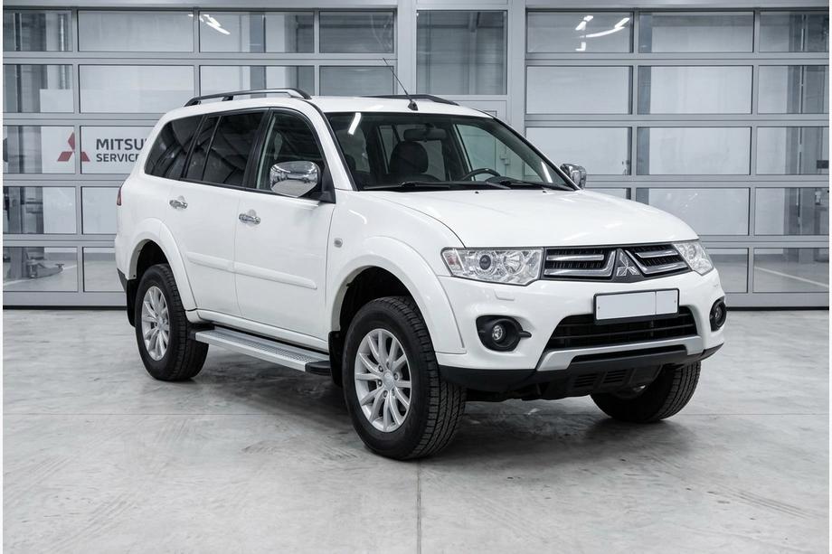 Mitsubishi Pajero Sport 2008-2015 Progi Boczne Maya V2 (2 szt., Aluminium) Image