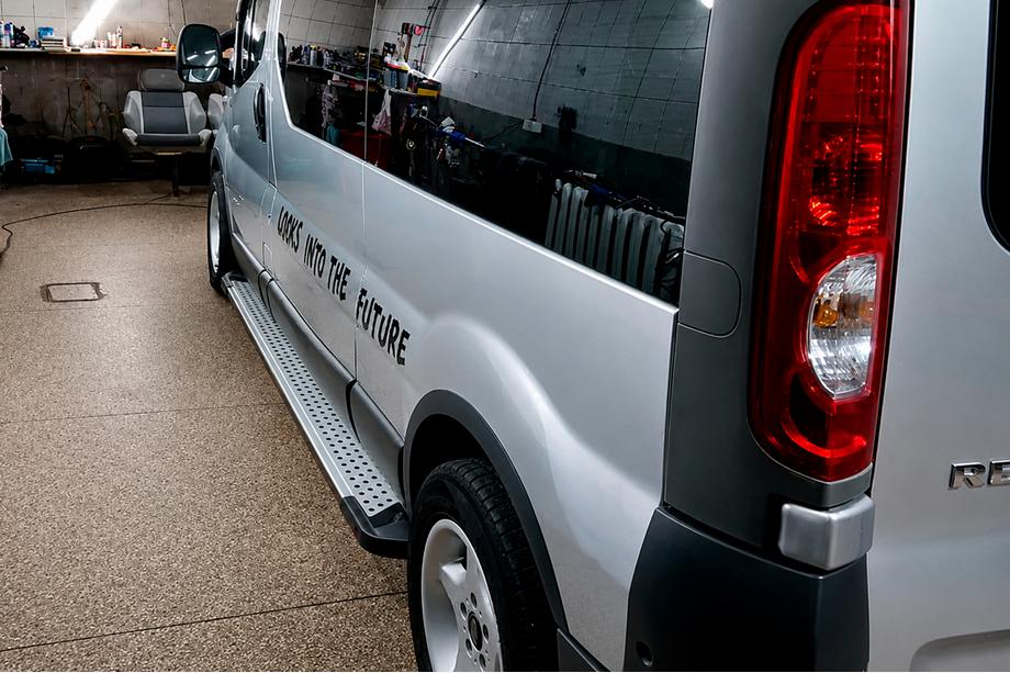 Renault Trafic 2001–2015 Progi boczne typ X5 (2 szt, aluminium) Krótki Rozstaw Osi Zdjęcia 4
