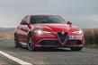 Przegląd sedan Alfa Romeo Giulia zdjęcia 9
