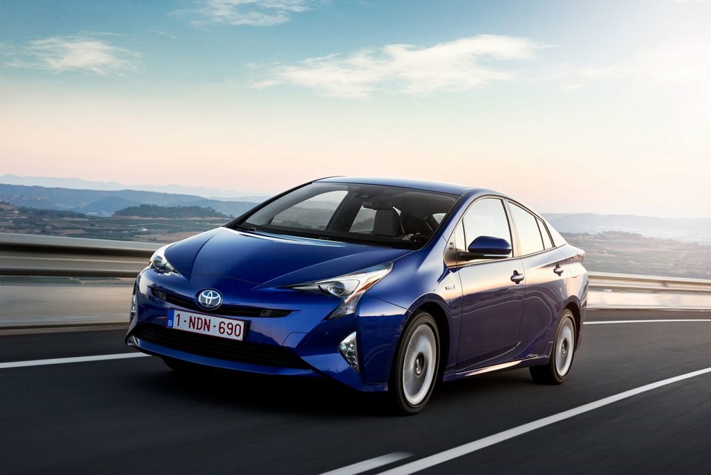 Czwarta generacja hybrydowego Toyota Prius hatchback
