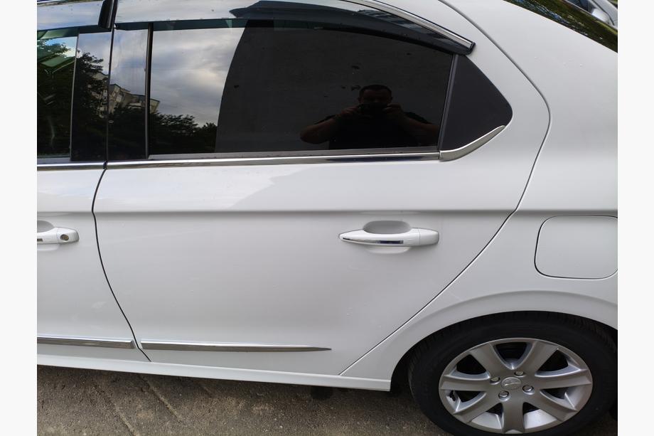 Peugeot 301 2012- Obramowanie Szyb Stal Nierdzewna 6 szt, Carmos (z wycięciem) Zdjęcia 4