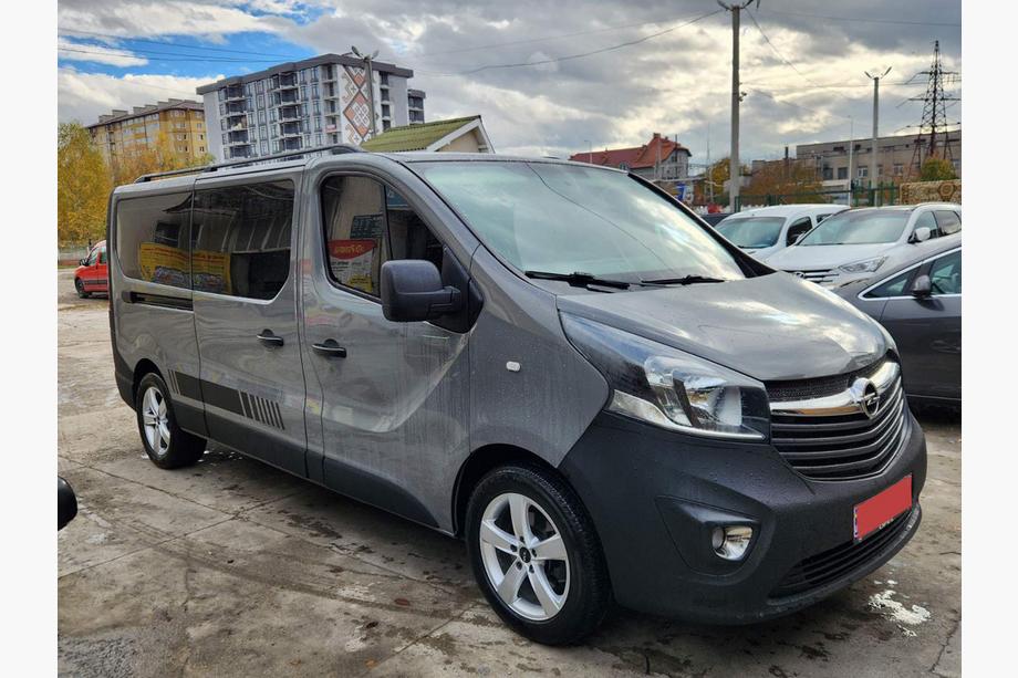 Opel Vivaro 2015-2019 Relingi dachowe Skyport (czarne) Krótki Rozstaw Osi Zdjęcia 5