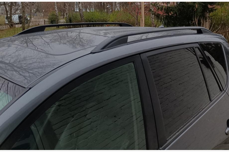 Toyota Rav 4 2006-2013 Relingi dachowe Skyport (czarne) Krótki Rozstaw Osi Zdjęcia 10