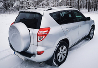 Toyota Rav 4 2006-2013 Relingi dachowe Skyport (srebrne) Krótki Rozstaw Osi zdjęcia 2