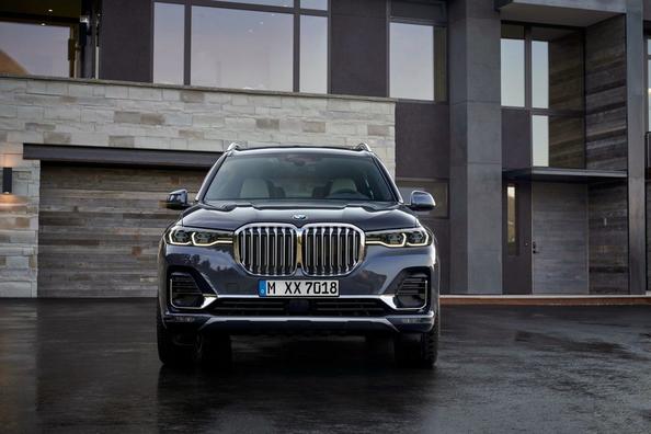 Flagowy suv BMW X7 Zdjęcie 10