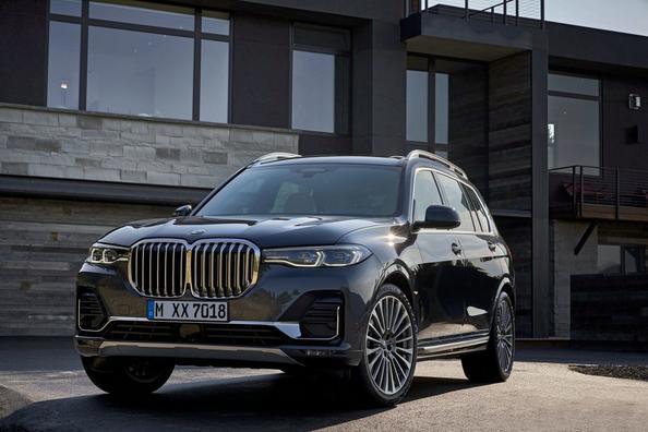 Flagowy suv BMW X7 Zdjęcie 1