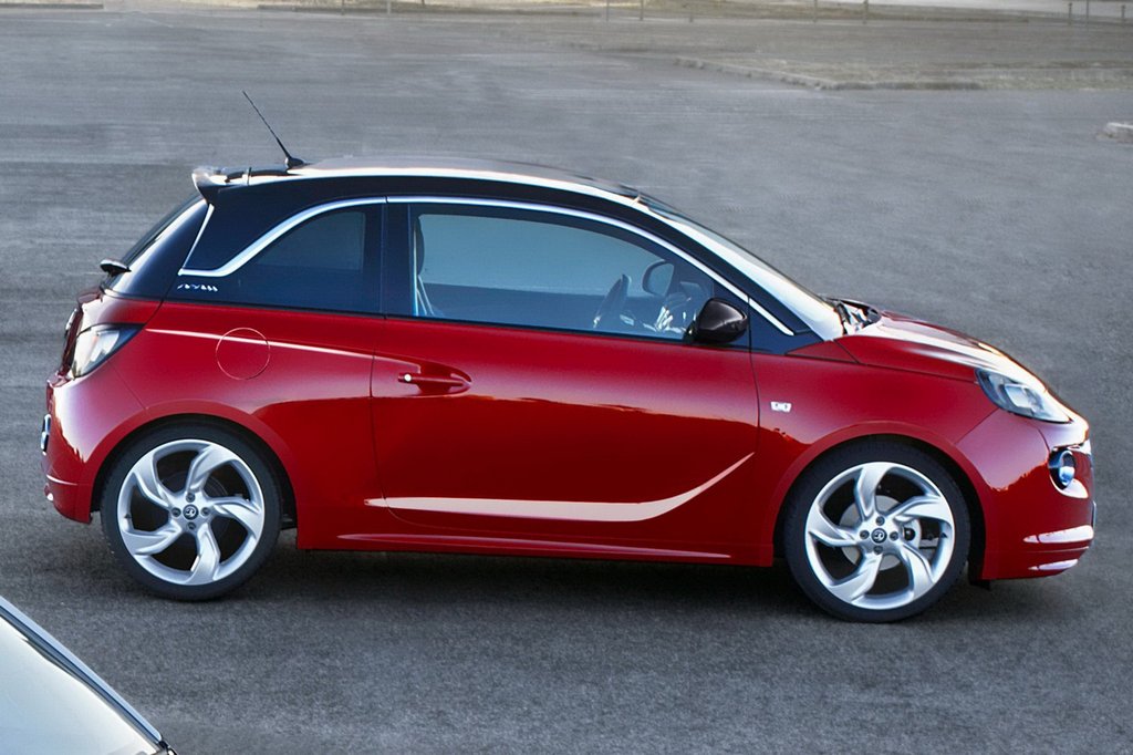 Przegląd subkompaktowego hatchbacka Opla Adama