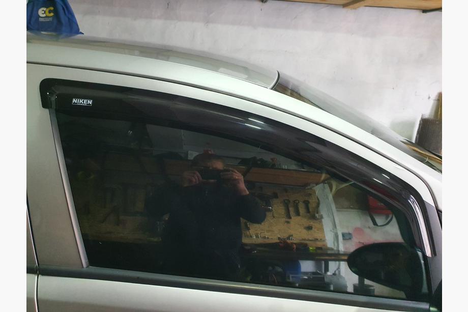 Opel Corsa D 2007-2014 Deflektory Okien (4 szt, Niken) Image
