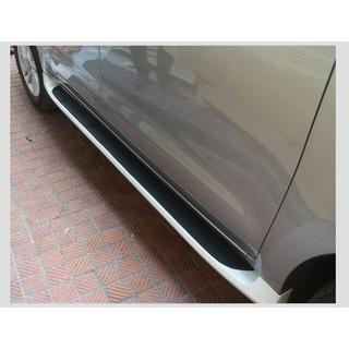 Progi boczne (2 szt.) Toyota Innova 2015- zdjęcia 3