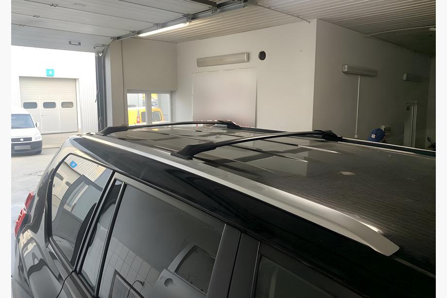 Toyota Land Cruiser Prado 150 2009-2023 Zintegrowane relingi dachowe z belkami poprzecznymi (Zestaw) Zdjęcia 1