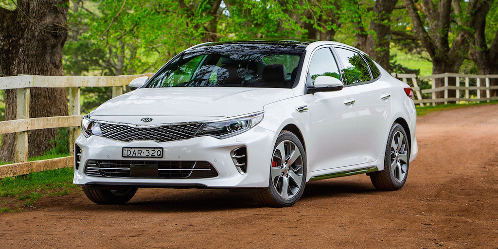 Przegląd naładowana sedana KIA Optima GT