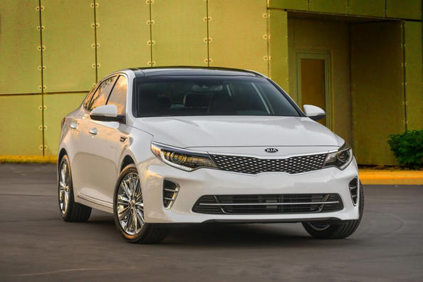 Przegląd naładowana sedana KIA Optima GT Zdjęcie 1