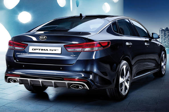 Przegląd naładowana sedana KIA Optima GT Zdjęcie 4