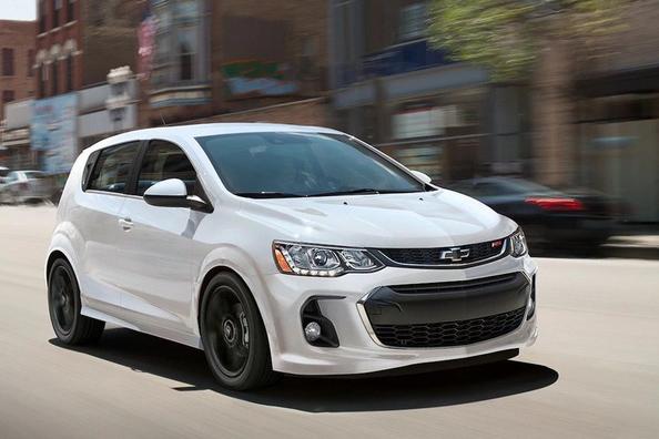Przestylizowany hatchback Chevrolet Aveo