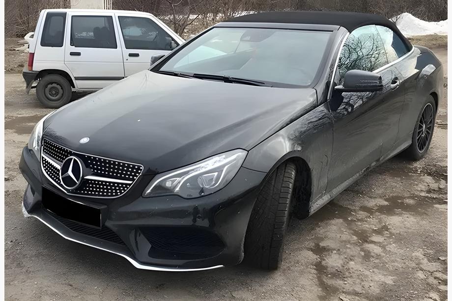 Mercedes E-class coupe C207 2010-2017 Atrapa Chłodnicy Przednia (2014-2016, Diamond Silver) Image