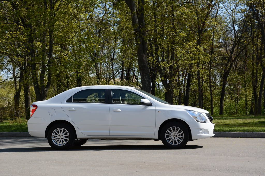 Przegląd sedan Ravon R4