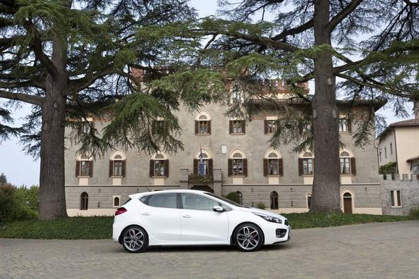Przegląd hatchback KIA Ceed GT Zdjęcie 7