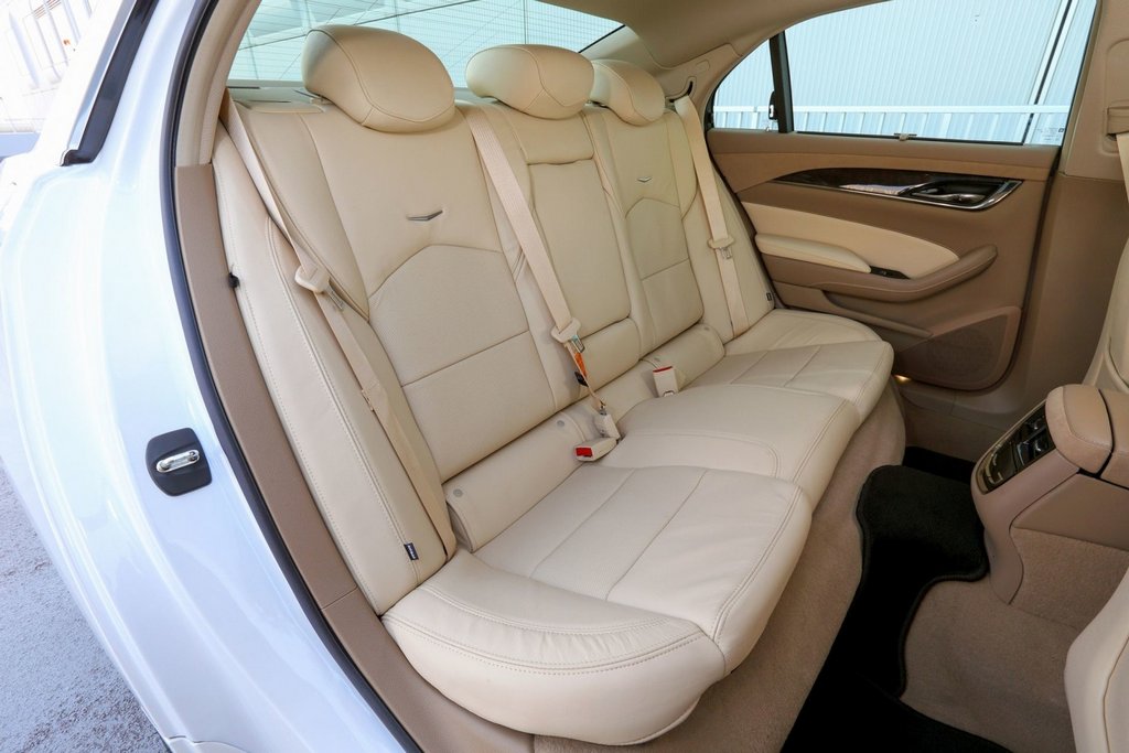 Przegląd sedan Cadillac CTS trzeciej generacji