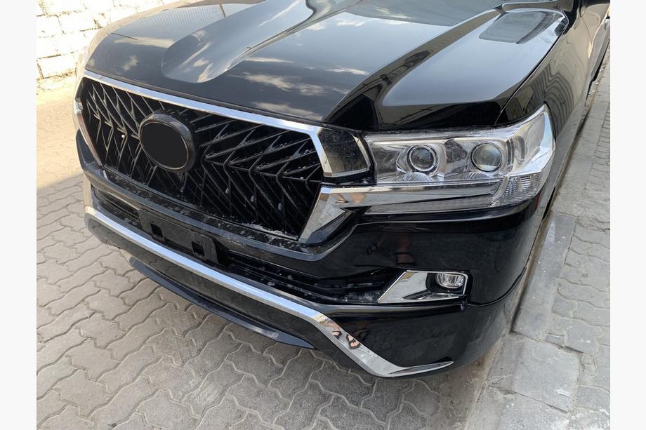 Toyota Land Cruiser 200 2007-2021 Atrapa chłodnicy 2016-2021 (TRD) Zdjęcia 4