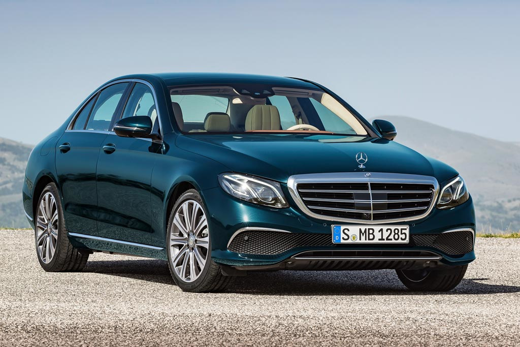 Przegląd sedan Mercedes-Benz E-Class piątej generacji