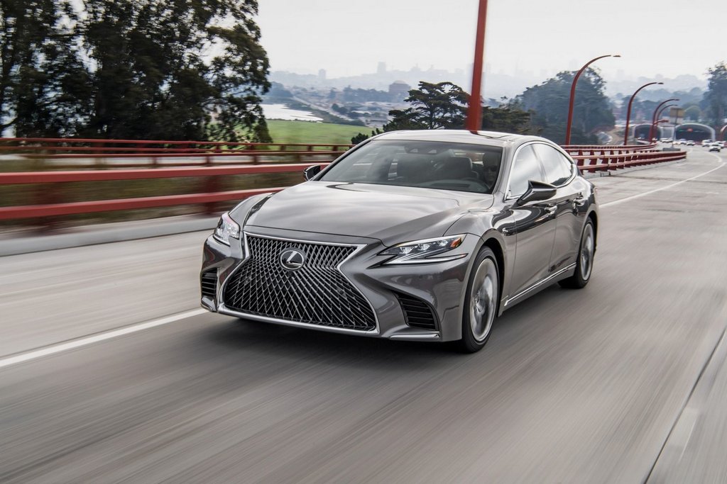 Przegląd sedan Lexus LS piątej generacji