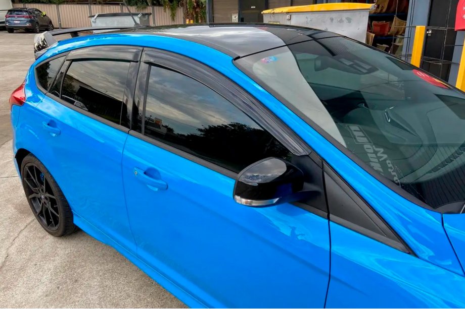 Ford Focus III 2011-2017 Deflektory Okien (4 szt, HIC) Kombi Image