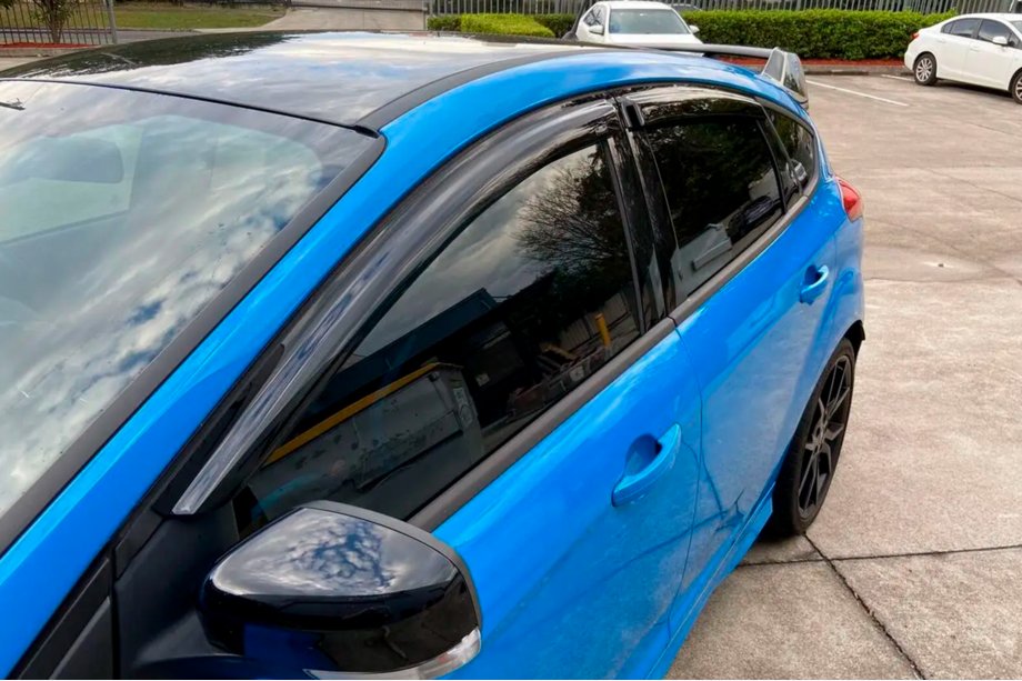 Ford Focus III 2011-2017 Deflektory Okien (4 szt, HIC) Zdjęcia 2