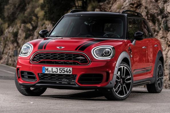 Przegląd kompaktowego crossovera MINI JCW Countryman