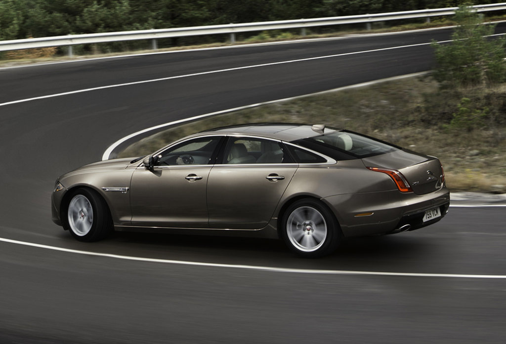 Recenzja flagowego sedana Jaguar XJ